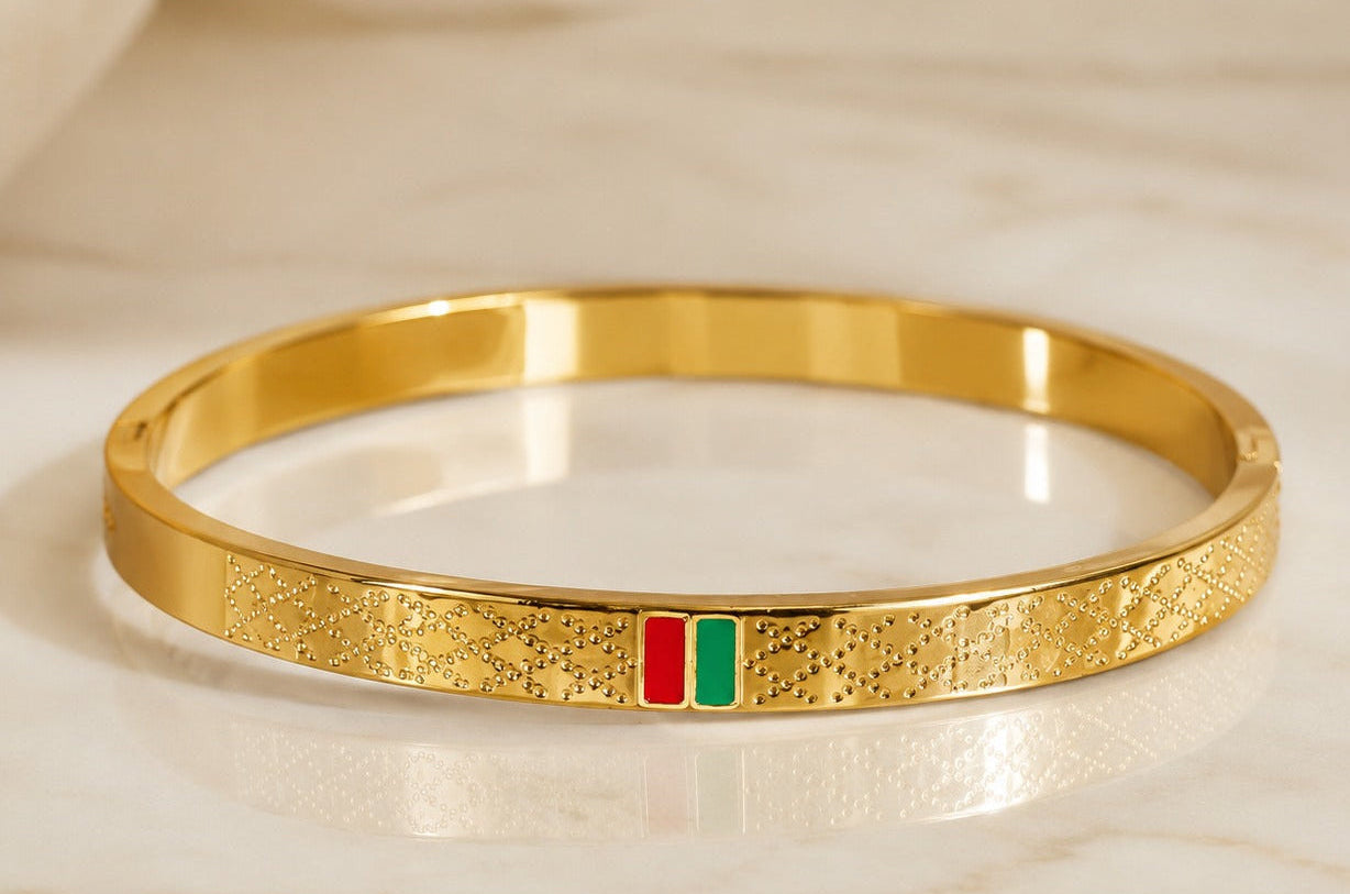 Luxury Stainless Steel Gold Engraved Bangle Bracelet for Women